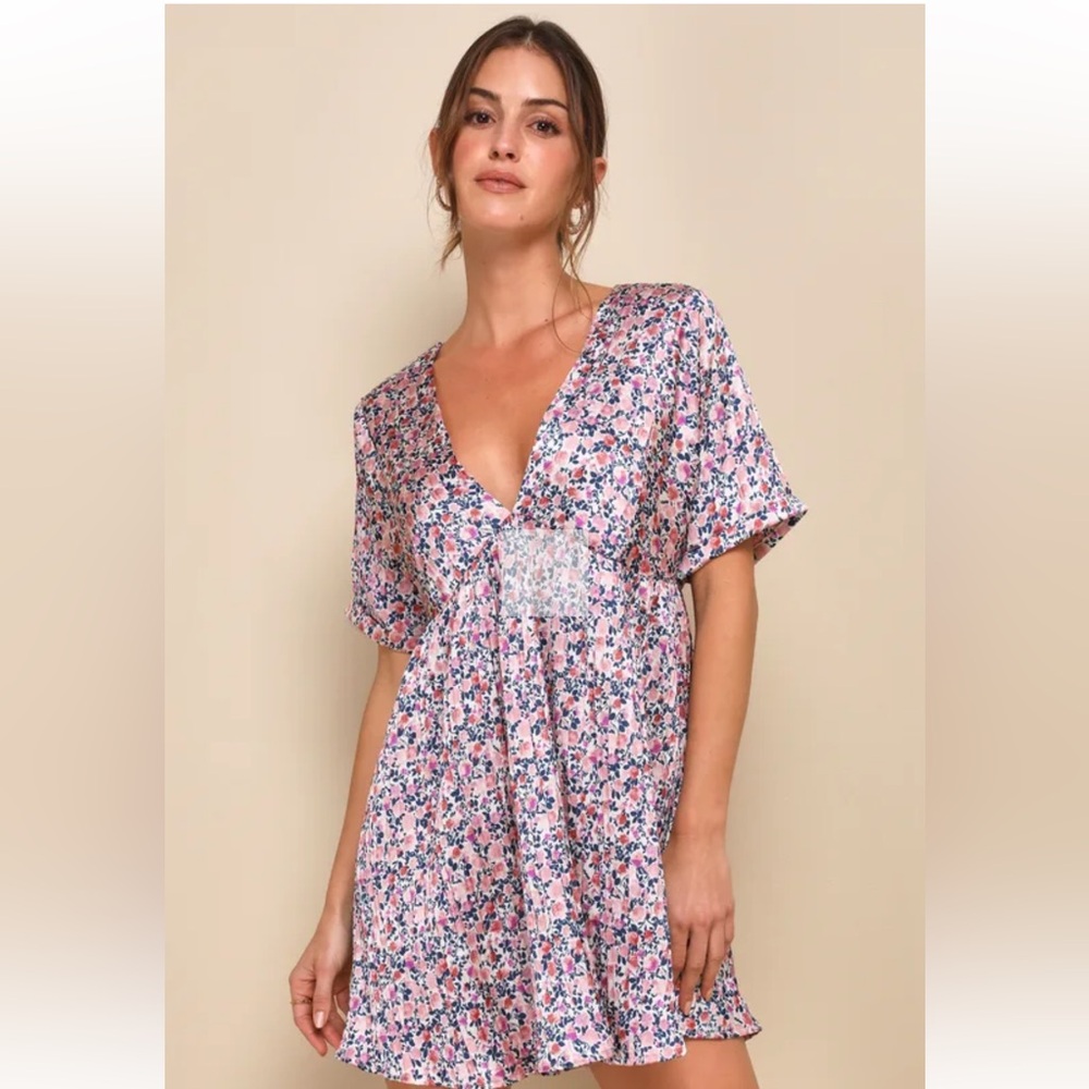 Lulu’s Express Yourself Blush Pink Floral Print Satin Babydoll Dress. Size Small